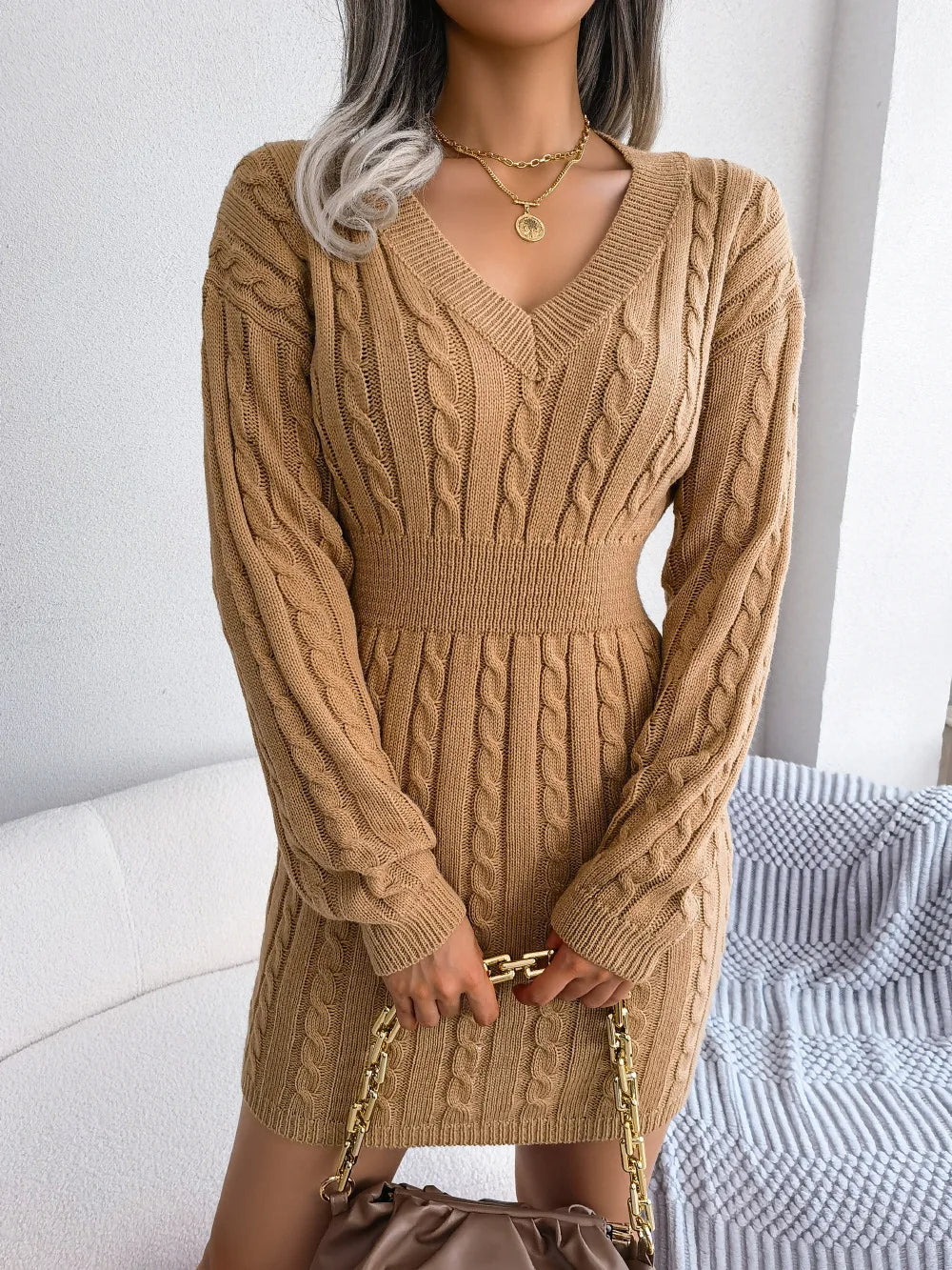 Lolo - Robe en Tricot Grande Taille Femme Élégante Découvrez notre robe Lolo, une création mode grande taille qui allie le confort du tricot à l'élégance française. Cette robe élégante grande taille offre une douceur exceptionnelle et un style contemporai
