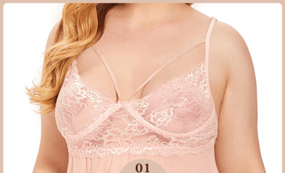 Juliette Nuisette Dos Nu en Dentelle - Collection Curves ✨ Sensualité et Raffinement Découvrez la nuisette Juliette, une création audacieuse alliant dentelle précieuse et design dos nu captivant. Une pièce d'exception qui célèbre la féminité avec élégance
