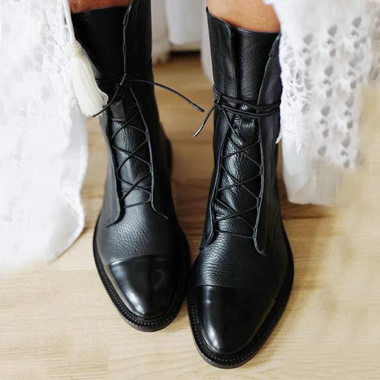 ANDI - Bottes à Talons Vintage Grande Taille Découvrez nos bottes ANDI, une création mode grande taille qui marie style rétro et élégance française. Ces bottes à talons grande taille offrent une silhouette raffinée et vintage, créées pour les femmes qui r