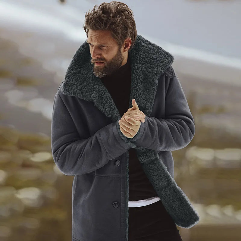 ERBY - Veste Épaisse Mode Homme Découvrez notre veste ERBY pour homme, une création qui marie chaleur généreuse et élégance française. Cette veste épaisse offre une silhouette structurée et protectrice, créée pour les hommes qui recherchent une pièce auss