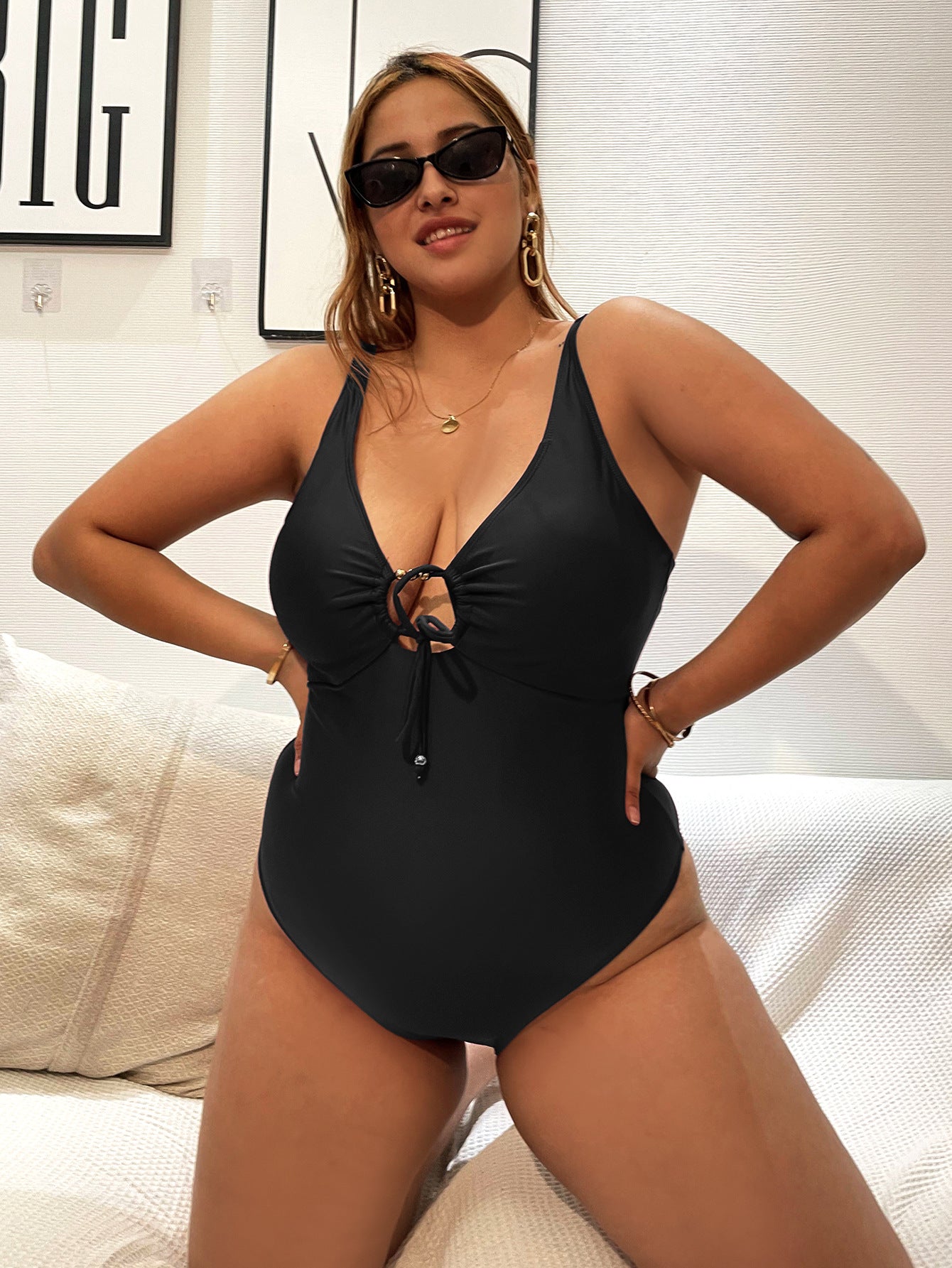 Océane Maillot de Bain à Lacets 🌊 OCÉANE BIKINI TAILLE HAUTE À LACETS Découvrez notre nouvelle pièce signature - l'Océane, un bikini taille haute qui allie élégance et confort. ✨ CARACTÉRISTIQUES PRINCIPALES• Bikini deux pièces avec design taille haute s