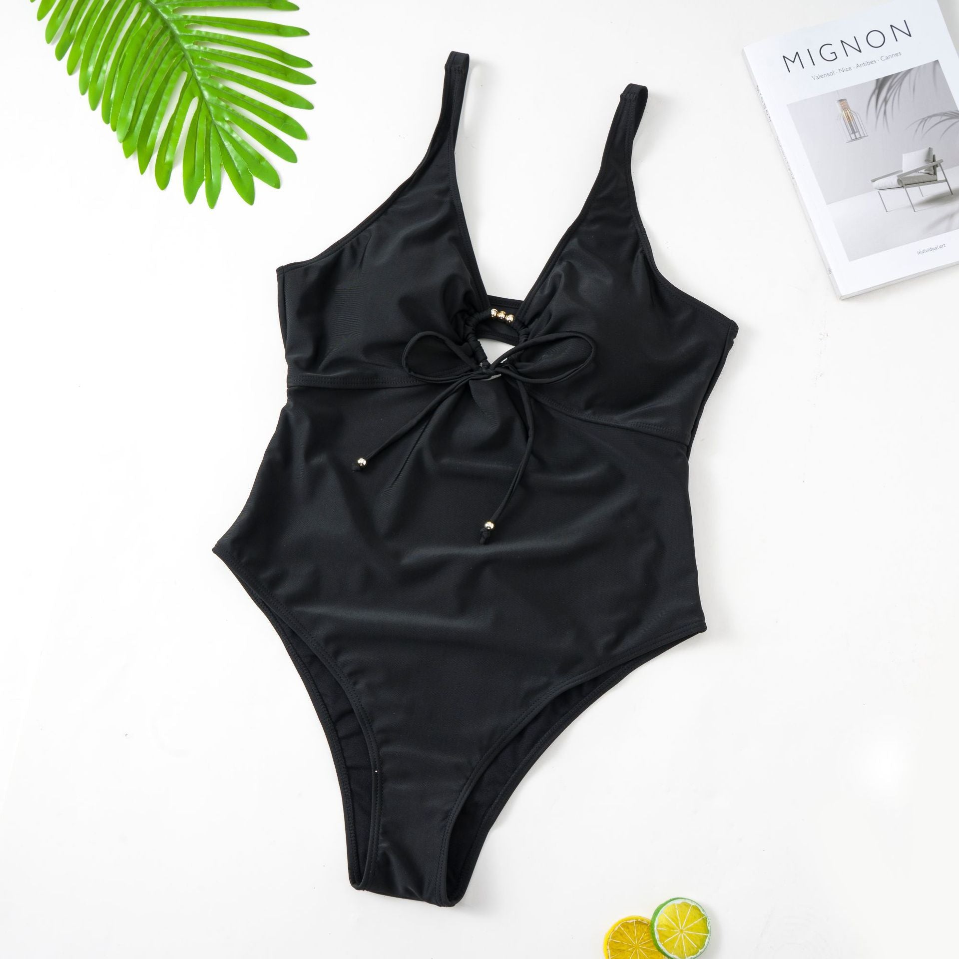 Océane Maillot de Bain à Lacets 🌊 OCÉANE BIKINI TAILLE HAUTE À LACETS Découvrez notre nouvelle pièce signature - l'Océane, un bikini taille haute qui allie élégance et confort. ✨ CARACTÉRISTIQUES PRINCIPALES• Bikini deux pièces avec design taille haute s