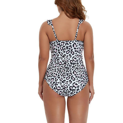 Amélie Maillot Une Pièce Imprimé 🌊 AMÉLIE MAILLOT UNE PIÈCE IMPRIMÉ Notre nouvelle création Amélie allie style contemporain et confort optimal dans un maillot une pièce sophistiqué. ✨ CARACTÉRISTIQUES PRINCIPALES• Maillot de bain une pièce avec design as
