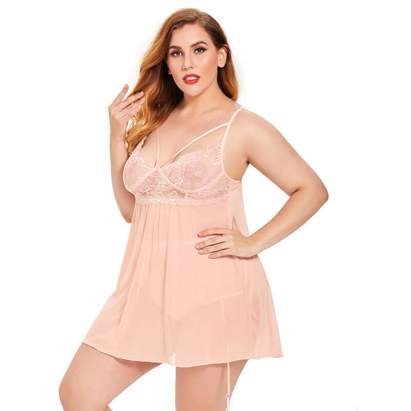 Juliette Nuisette Dos Nu en Dentelle - Collection Curves ✨ Sensualité et Raffinement Découvrez la nuisette Juliette, une création audacieuse alliant dentelle précieuse et design dos nu captivant. Une pièce d'exception qui célèbre la féminité avec élégance