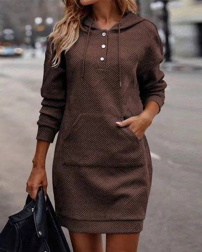 Emy - Robe Décontractée Grande Taille Femme Découvrez notre robe Emy, une création mode grande taille qui allie le confort quotidien à l'élégance française. Cette robe élégante grande taille offre une silhouette décontractée et moderne, parfaite pour les