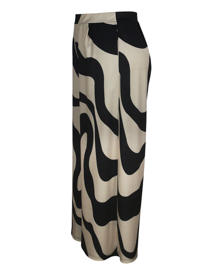 Claire Ensemble Été Découvrez notre Pantalon Droit Rayé Grande Taille 'Céline' - Élégance et Confort au Quotidien 🌟 L'essentiel mode pour femmes aux belles courbes qui ne font aucun compromis sur le style. Caractéristiques Principales: • Coupe droite mod