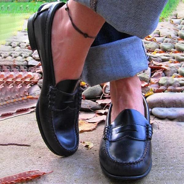 MALINA - Slip-Ons Orthopédiques Grande Taille Découvrez nos slip-ons MALINA, une création mode grande taille qui marie confort orthopédique et élégance française. Ces chaussures grande taille offrent une silhouette raffinée et confortable, créées pour les