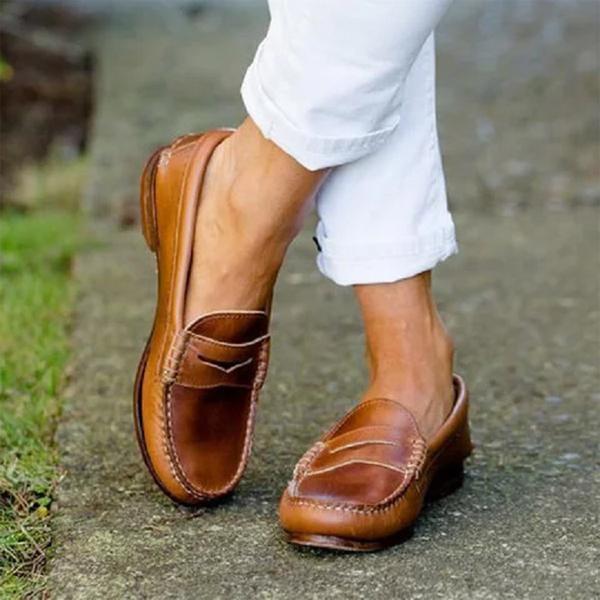 MALINA - Slip-Ons Orthopédiques Grande Taille Découvrez nos slip-ons MALINA, une création mode grande taille qui marie confort orthopédique et élégance française. Ces chaussures grande taille offrent une silhouette raffinée et confortable, créées pour les