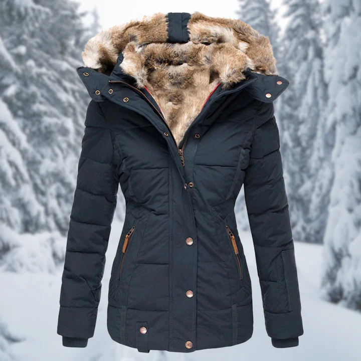 CANDACE - Veste d'Hiver Grande Taille Découvrez notre veste CANDACE, une création mode grande taille qui allie style hivernal et élégance française. Cette veste d'hiver grande taille offre un design moderne et sophistiqué, idéale pour les femmes qui souha