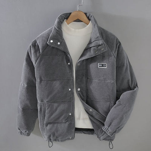 GABBY - Manteau d'Hiver Élégant Grande Taille Découvrez notre manteau GABBY, une création mode grande taille qui marie chaleur hivernale et élégance française. Ce manteau d'hiver grande taille offre une silhouette raffinée et protectrice, créé pour les fe