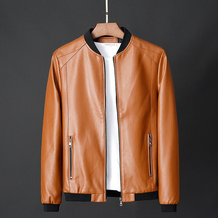 TRENT - Veste en Cuir PU Décontractée Homme Découvrez notre veste TRENT pour homme, une création qui marie le style du cuir PU à l'élégance française. Cette veste décontractée offre une silhouette moderne et urbaine, créée pour les hommes qui recherchent