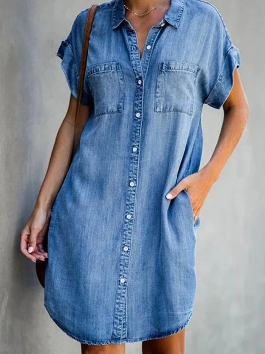 Sanna - Robe en Jean Grande Taille Femme Découvrez notre robe Sanna, une création mode grande taille qui réinvente le jean avec élégance française. Cette robe élégante grande taille allie le style intemporel du denim au confort contemporain, parfaite pour