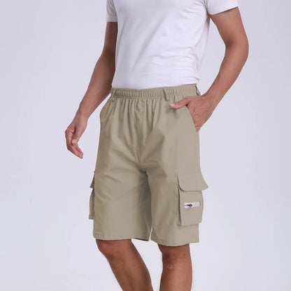 JOHN - Short Essentiel d'Été Homme Découvrez notre short JOHN pour homme, une création qui marie confort estival et élégance française. Ce short d'été offre une silhouette raffinée et décontractée, créé pour les hommes qui recherchent une pièce aussi légè