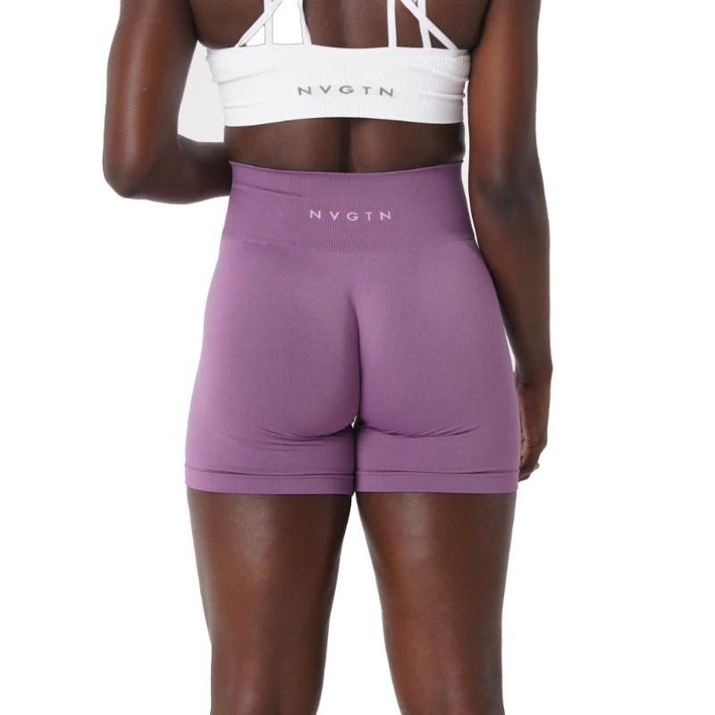 MANON - Short de Sport Taille Haute Grande Taille Découvrez notre short MANON, une création mode grande taille qui allie performance sportive et élégance française. Ce short de sport grande taille offre une silhouette athlétique et raffinée, créé pour les