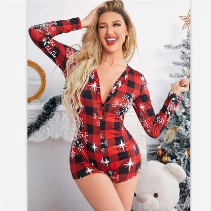 CHRISTINA - Pyjama de Noël Grande Taille Découvrez notre pyjama CHRISTINA, une création mode grande taille qui allie confort festif et élégance française. Ce pyjama élégant grande taille offre un style enchanteur parfait pour les fêtes, idéal pour les fem