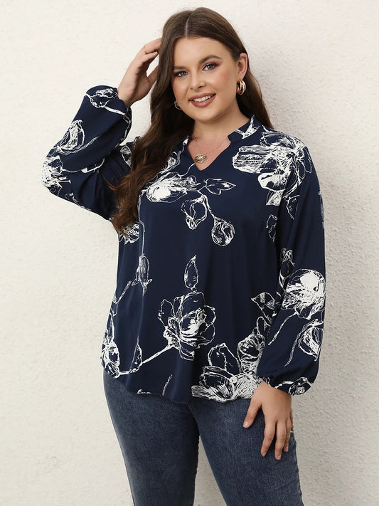 ALEXANDRA - Pull Col Roulé Moelleux Grande Taille Découvrez notre pull ALEXANDRA, une création mode grande taille qui marie douceur luxueuse et élégance française. Ce pull col roulé grande taille offre une silhouette douce et raffinée, créé pour les femme