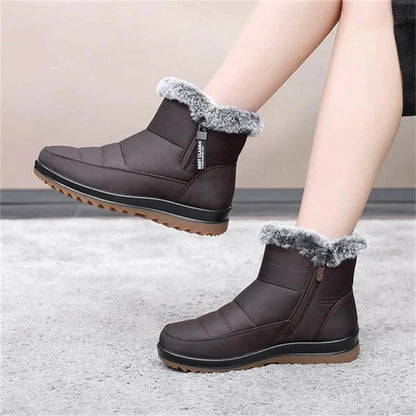 HOLLY - Bottes d'Hiver en Coton Grande Taille Découvrez nos bottes HOLLY, une création mode grande taille qui marie chaleur naturelle et élégance française. Ces bottes d'hiver grande taille offrent une silhouette raffinée et chaleureuse, créées pour les f