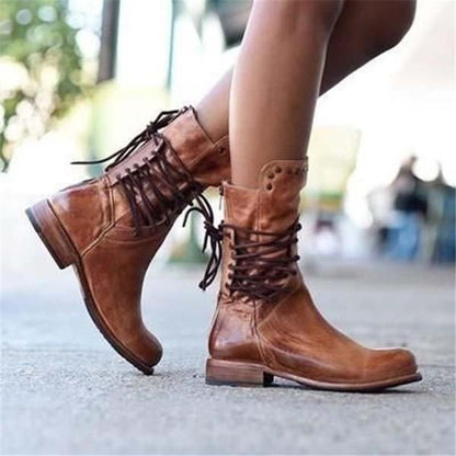 DELILAH - Bottes en Cuir Grande Taille Découvrez nos bottes DELILAH, une création mode grande taille qui marie cuir luxueux et élégance française. Ces bottes grande taille offrent une silhouette raffinée et sophistiquée, créées pour les femmes qui recherc