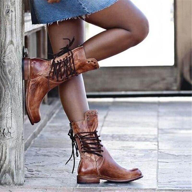 DELILAH - Bottes en Cuir Grande Taille Découvrez nos bottes DELILAH, une création mode grande taille qui marie cuir luxueux et élégance française. Ces bottes grande taille offrent une silhouette raffinée et sophistiquée, créées pour les femmes qui recherc