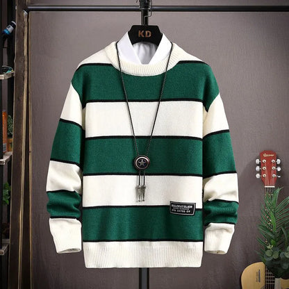 NOLAN - Pull en Maille Doux Homme Découvrez notre pull NOLAN pour homme, une création qui marie douceur exceptionnelle et élégance française. Ce pull en maille offre une silhouette raffinée et confortable, créé pour les hommes qui recherchent une pièce au