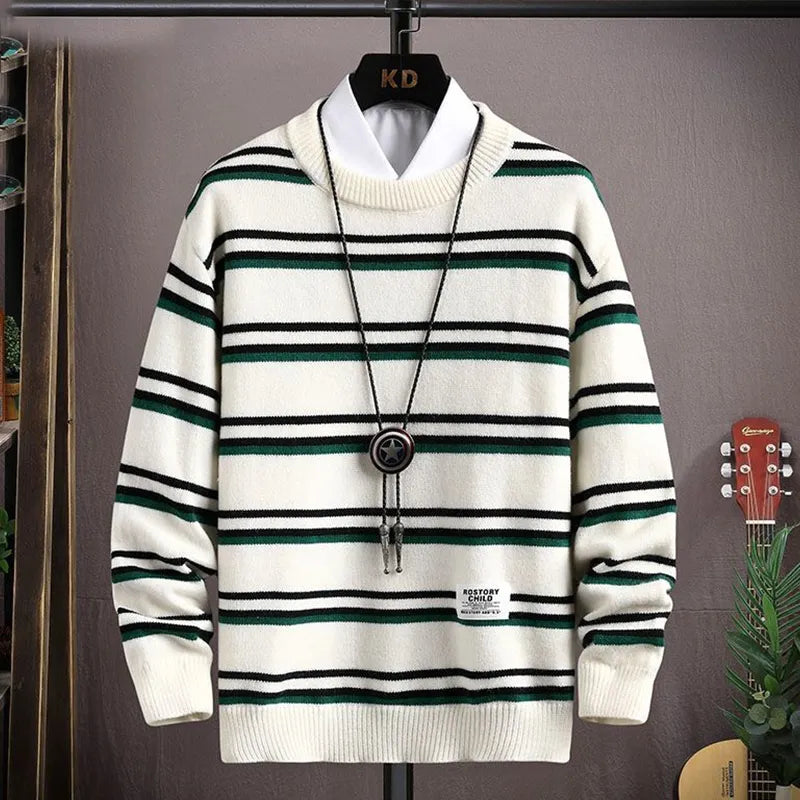 NOLAN - Pull en Maille Doux Homme Découvrez notre pull NOLAN pour homme, une création qui marie douceur exceptionnelle et élégance française. Ce pull en maille offre une silhouette raffinée et confortable, créé pour les hommes qui recherchent une pièce au