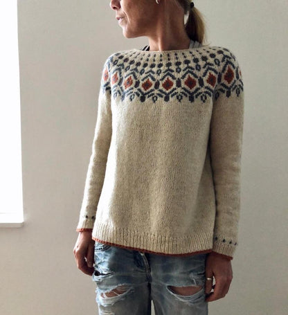 ISLA - Pull Unique Élégant Grande Taille Découvrez notre pull ISLA, une création mode grande taille qui marie design unique et élégance française. Ce pull grande taille offre une silhouette distinctive et raffinée, créé pour les femmes qui recherchent des