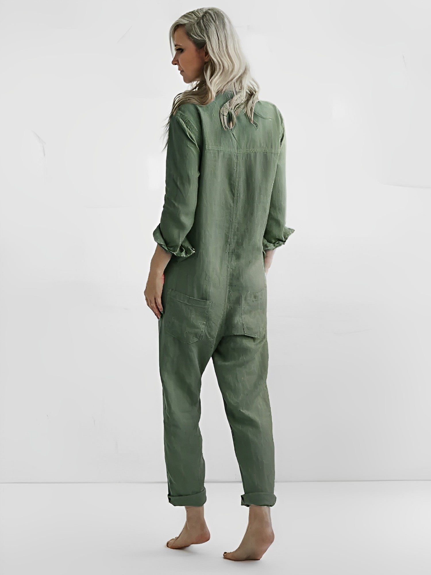 KAJSA - Combinaison Verte Grande Taille | Mode Femme Courbes Découvrez notre combinaison KAJSA, une création mode grande taille qui allie style contemporain et élégance française. Cette combinaison élégante grande taille offre un design moderne et sophist