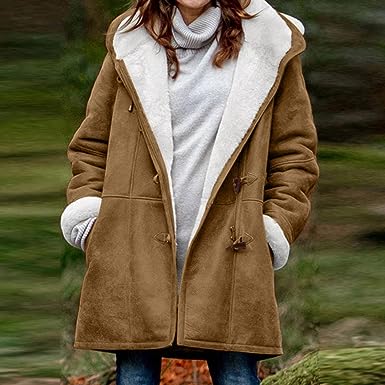 VALERIA - Veste Sherpa Grande Taille Découvrez notre veste VALERIA, une création mode grande taille qui allie confort douillet et élégance française. Cette veste sherpa grande taille offre un design chaleureux et tendance, idéale pour les femmes qui souha