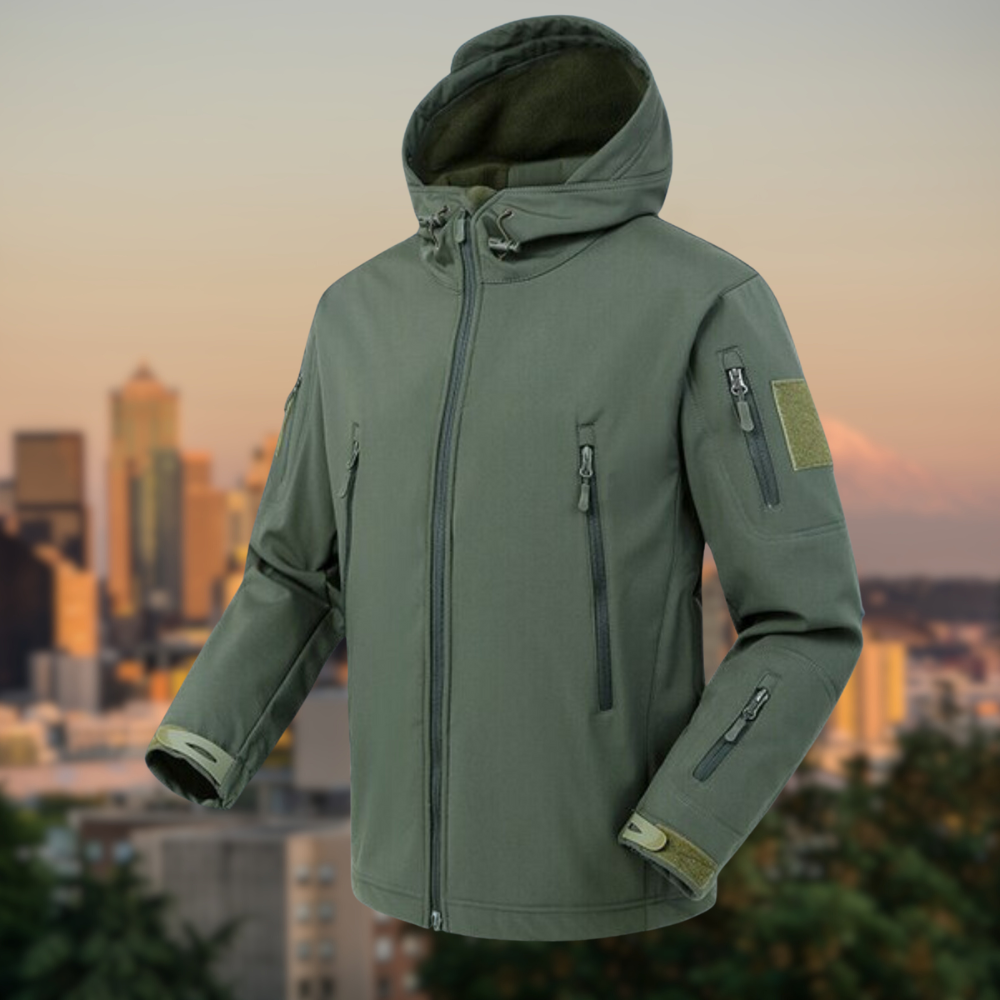 MARCO - Veste Tactique Homme Découvrez notre veste MARCO pour homme, une création qui allie fonctionnalité tactique et élégance française. Cette veste tactique offre une silhouette moderne et fonctionnelle, créée pour les hommes qui recherchent une pièce