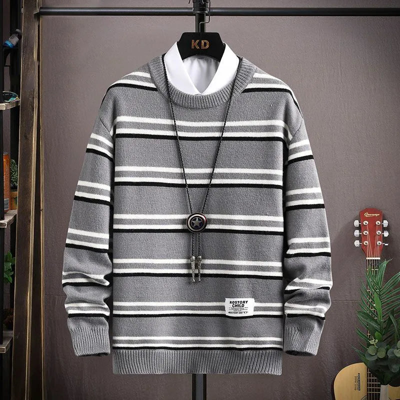 NOLAN - Pull en Maille Doux Homme Découvrez notre pull NOLAN pour homme, une création qui marie douceur exceptionnelle et élégance française. Ce pull en maille offre une silhouette raffinée et confortable, créé pour les hommes qui recherchent une pièce au