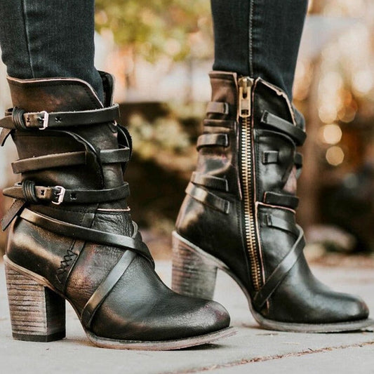 NINA - Bottes d'Hiver en Cuir Grande Taille Découvrez nos bottes NINA, une création mode grande taille qui marie luxe du cuir et élégance française hivernale. Ces bottes d'hiver grande taille offrent une silhouette raffinée et chaleureuse, créées pour les