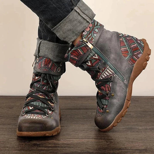 ELOISE - Bottes Tendance Grande Taille Découvrez nos bottes ELOISE, une création mode grande taille qui marie tendances actuelles et élégance française. Ces bottes grande taille offrent une silhouette raffinée et moderne, créées pour les femmes qui recher