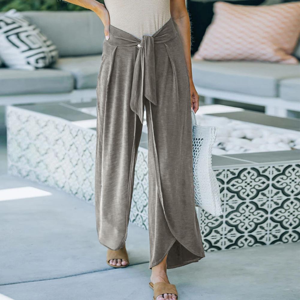 SALIAH - Pantalon Élégant Grande Taille Découvrez notre pantalon SALIAH, une création mode grande taille qui incarne l'essence de l'élégance française contemporaine. Ce pantalon grande taille offre une silhouette raffinée et structurée, créé pour les femm