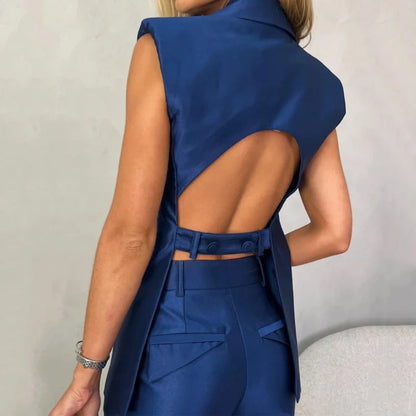 Janice - Ensemble Gilet et Pantalon Grande Taille Femme Élégant Découvrez notre ensemble Janice, une création mode grande taille qui allie audace et élégance française. Cet ensemble élégant grande taille combine un gilet dos nu mercérisé et un pantalon as