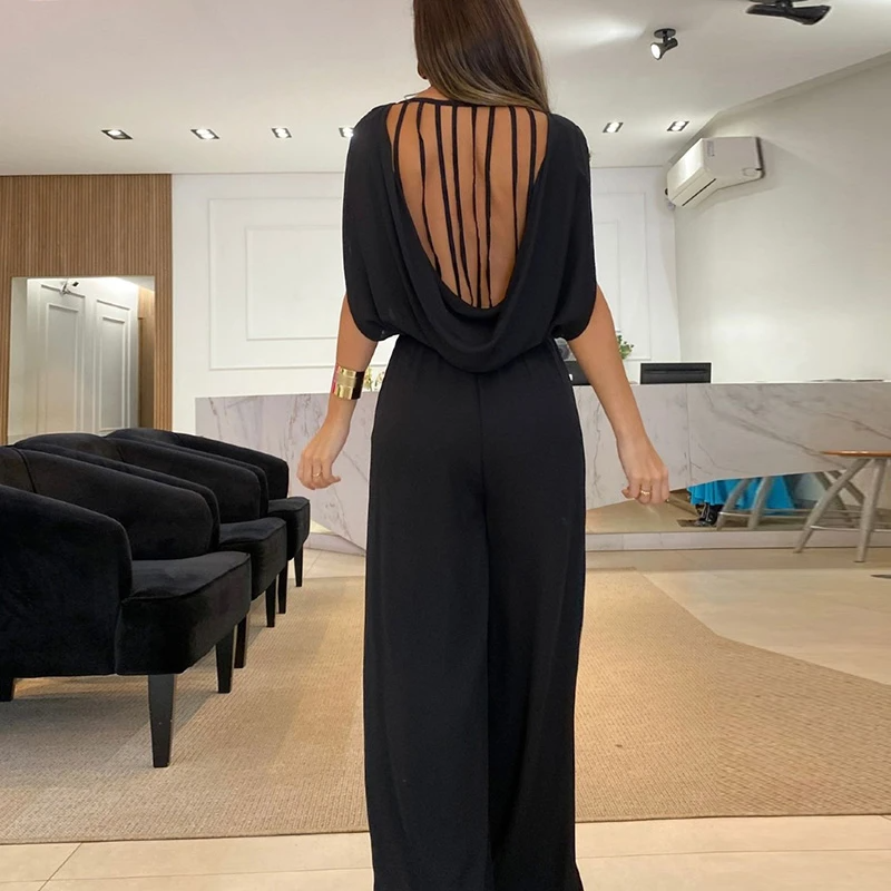 ROSY - Combinaison d'Été Grande Taille Découvrez notre combinaison ROSY, une création mode grande taille qui allie fraîcheur estivale et élégance française. Cette combinaison d'été grande taille offre un design léger et tendance, idéale pour les femmes qu