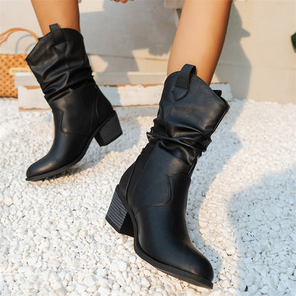 MILLIE - Bottes Élégantes Grande Taille Découvrez nos bottes MILLIE, une création mode grande taille qui marie style contemporain et élégance française. Ces bottes grande taille offrent une silhouette raffinée et sophistiquée, créées pour les femmes qui r