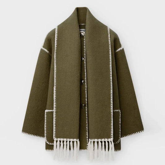 BETTY - Manteau d'Hiver Grande Taille avec Col en Fausse Fourrure Découvrez notre manteau d'hiver BETTY, une pièce mode grande taille qui allie chaleur luxueuse et élégance française. Ce manteau grande taille présente un magnifique col en fausse fourrure
