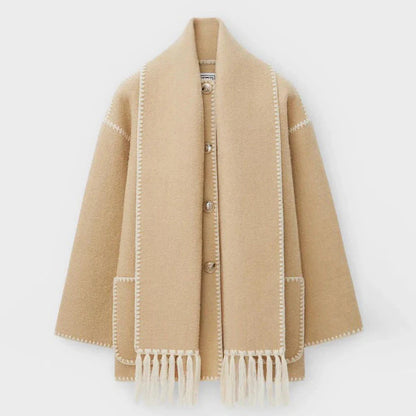 BETTY - Manteau d'Hiver Grande Taille avec Col en Fausse Fourrure Découvrez notre manteau d'hiver BETTY, une pièce mode grande taille qui allie chaleur luxueuse et élégance française. Ce manteau grande taille présente un magnifique col en fausse fourrure