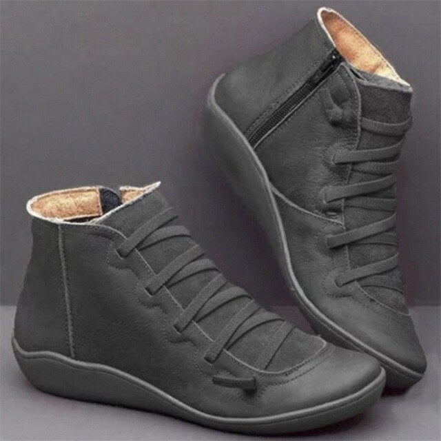 MALOU - Bottes de Neige Grande Taille Découvrez nos bottes MALOU, une création mode grande taille qui marie protection neige et élégance française. Ces bottes de neige grande taille offrent une silhouette raffinée et imperméable, créées pour les femmes qu