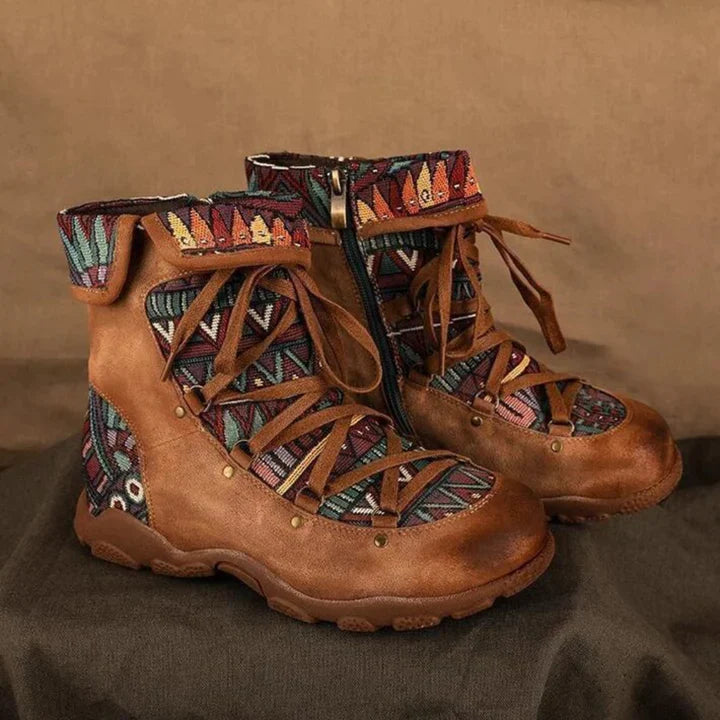 ELOISE - Bottes Tendance Grande Taille Découvrez nos bottes ELOISE, une création mode grande taille qui marie tendances actuelles et élégance française. Ces bottes grande taille offrent une silhouette raffinée et moderne, créées pour les femmes qui recher