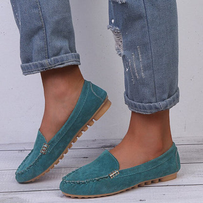 ISA - Chaussures Plates Grande Taille Découvrez nos chaussures plates ISA, une création mode grande taille qui marie confort quotidien et élégance française. Ces chaussures grande taille offrent une silhouette raffinée et pratique, créées pour les femmes