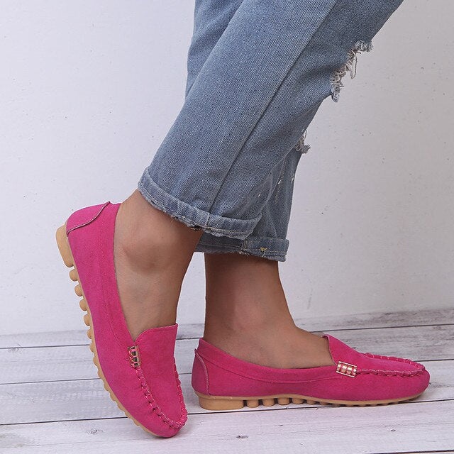 ISA - Chaussures Plates Grande Taille Découvrez nos chaussures plates ISA, une création mode grande taille qui marie confort quotidien et élégance française. Ces chaussures grande taille offrent une silhouette raffinée et pratique, créées pour les femmes