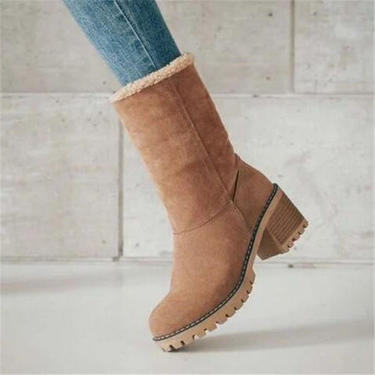 LIV - Bottes Élégantes Grande Taille Découvrez nos bottes LIV, une création mode grande taille qui marie style contemporain et élégance française. Ces bottes grande taille offrent une silhouette raffinée et sophistiquée, créées pour les femmes qui recherc