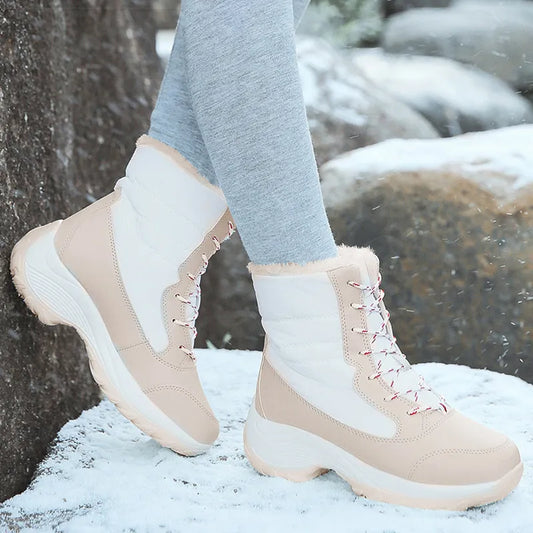 AMELIA - Bottes d'Hiver Grande Taille Découvrez nos bottes AMELIA, une création mode grande taille qui marie chaleur hivernale et élégance française. Ces bottes d'hiver grande taille offrent une silhouette raffinée et protectrice, créées pour les femmes q