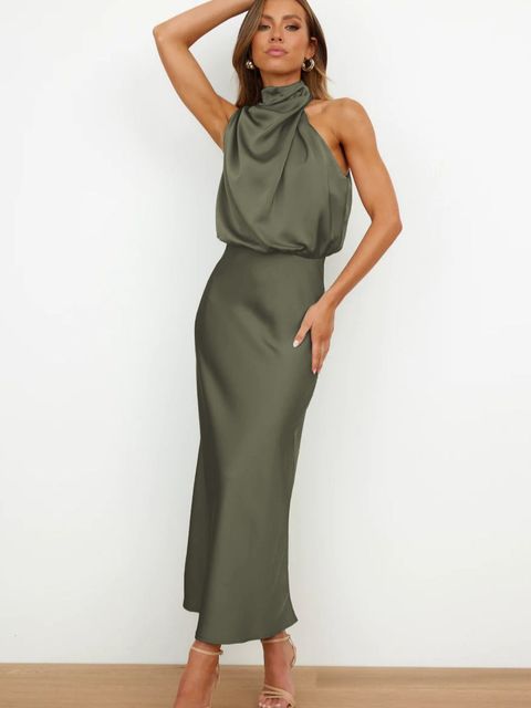 Benthe - Robe de Cocktail Grande Taille Femme Élégante Découvrez notre robe Benthe, une création mode grande taille qui incarne l'élégance française dans sa forme la plus raffinée. Cette robe élégante grande taille est conçue pour faire sensation lors de