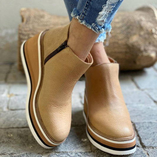 CONSTANCE - Bottes d'Hiver Grande Taille Découvrez nos bottes CONSTANCE, une création mode grande taille qui marie chaleur hivernale et élégance française. Ces bottes d'hiver grande taille offrent une silhouette raffinée et protectrice, créées pour les fe