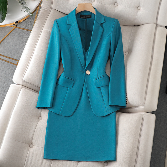 AURORAVERVE - Ensemble Business Grande Taille par Lilian Thouram Découvrez notre ensemble AURORAVERVE, une création exclusive mode grande taille signée Lilian Thouram qui réinvente le style business avec l'élégance française. Cet ensemble designer grande