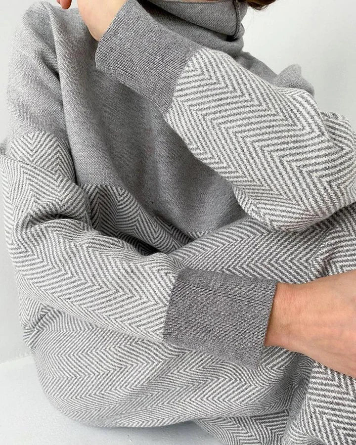 LIVA - Ensemble d'Intérieur Élégant Grande Taille Découvrez notre ensemble d'intérieur LIVA, une création mode grande taille qui réinvente l'élégance à domicile avec le raffinement français. Cet ensemble deux pièces grande taille offre une silhouette chic